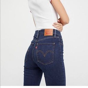 Levi Wedgie fit jeans